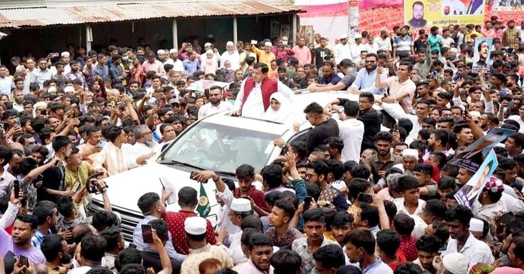 নতুন মেয়রের অতিথি আপ্যায়নে ৫শ’ মণ মিষ্টি