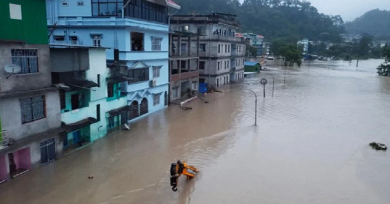 সিকিমে আকস্মিক বন্যায় ১০ জন নিহত, নিখোঁজ ৮২