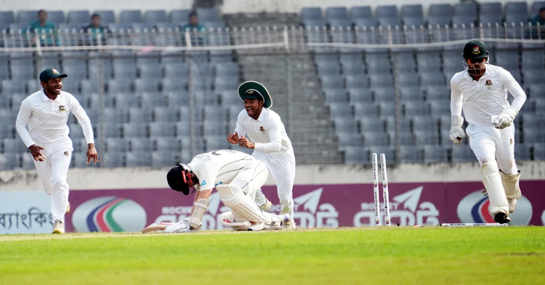 মিরপুরের উইকেটকে শাস্তি দিলো আইসিসি