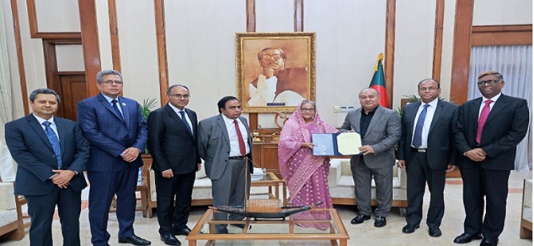 শেয়ারবাজারে বিও অ্যাকাউন্ট খুললেন প্রধানমন্ত্রী