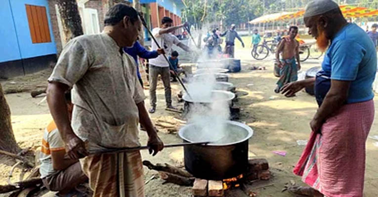 সংসদ সদস্যের আগমনে ২০ মণ দুধের পায়েস