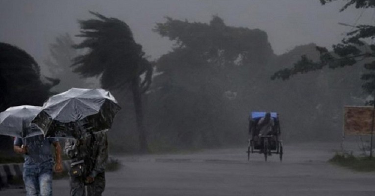 সন্ধ্যার মধ্যেই যেসব জায়গায় হতে পারে বজ্রসহ বৃষ্টি