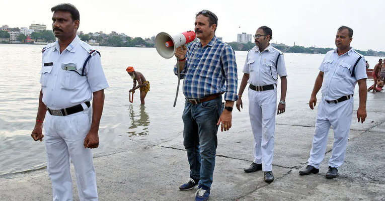 ধেয়ে আসছে রিমাল: পশ্চিমবঙ্গের ৬ জেলায় ‘রেড এলার্ট’