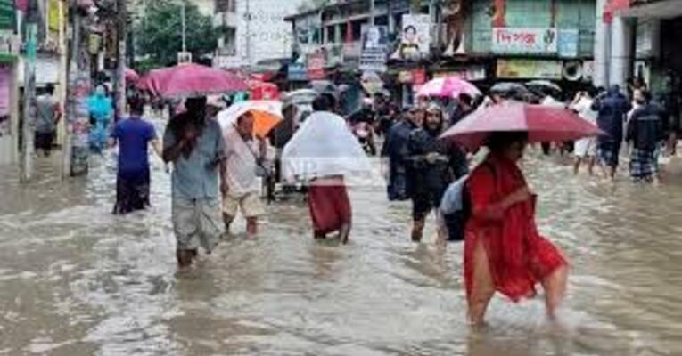 সিলেটে বন্যার মধ্যেই ৪ বিভাগে ভারি বৃষ্টির পূর্বাভাস