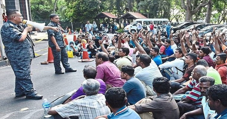 মালয়েশিয়ায় চার বাংলাদেশিসহ ৪৬ জন আটক