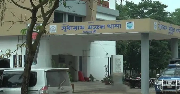 নৈশপ্রহরীকে বেঁধে ১১ দোকানে ডাকাতি