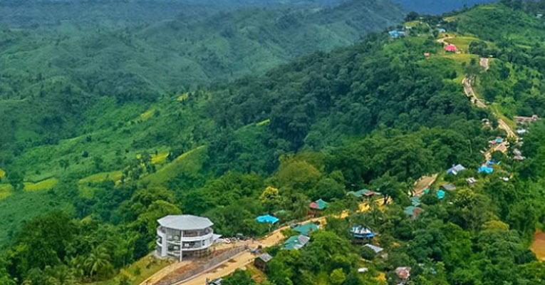 ফিরতে শুরু করেছেন আটকা পড়া পর্যটকরা