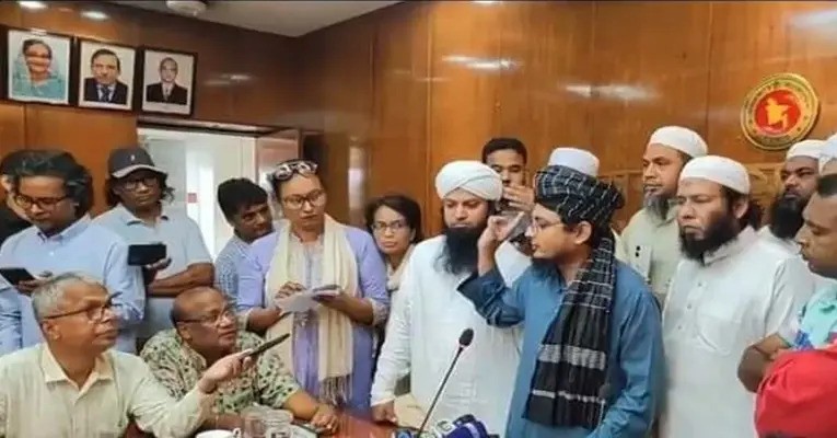 সভাকক্ষে শেখ হাসিনার ছবি, যে ব্যাখ্যা দিল স্বরাষ্ট্র মন্ত্রণালয়