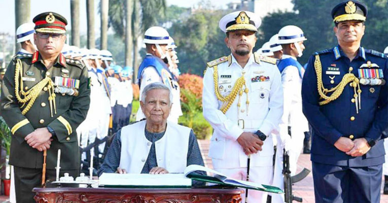 আমরা সবাই এক পরিবারের সদস্য : প্রধান উপদেষ্টা