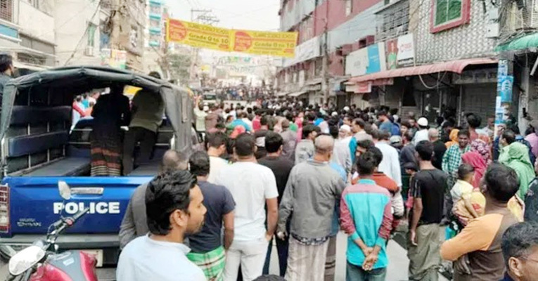 রূপালী ব্যাংকে ডাকাতের হানা: পুলিশ-র‌্যাবের ঘেরাটোপে ডাকাতরা