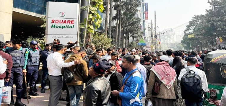 টিকা না পেয়ে সড়ক অবরোধ করে বিক্ষোভ প্রবাসীদের