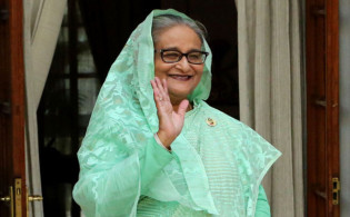 ঢাকার উদ্দেশে জোহানেসবার্গ ত্যাগ করছেন প্রধানমন্ত্রী