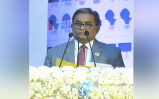 বিদায় বেলায় নিজেও কাঁদলেন, অন্যদেরও কাঁদালেন