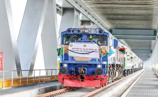 ৮ মিনিটে পদ্মা পাড়ি, দুই ঘণ্টায় ভাঙ্গা