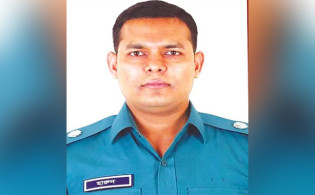 কেন্দ্রীয় ছাত্রলীগের দুই নেতাকে বেদম পেটালেন এডিসি হারুন