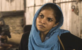 অস্কারে বাংলাদেশের ‘পায়ের তলায় মাটি নাই’