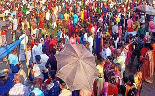 জীবনসঙ্গী খুঁজতে দিনাজপুরের বউ মেলায় জড়ো হন তরুণ-তরুণীরা