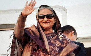 দেশে ফিরেছেন প্রধানমন্ত্রী