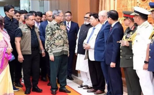 দেশে ফিরেছেন রাষ্ট্রপতি