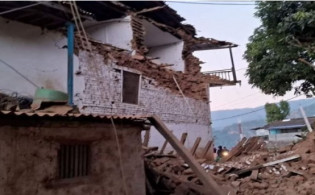 নেপালে ভূমিকম্পে ১২৮ এর বেশি নিহত