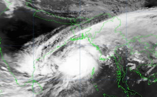 বাংলাদেশের কোথায়, কখন আঘাত হানবে ঘূর্ণিঝড় ‘মিগজাউম’
