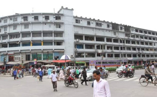 গুলশান শপিং সেন্টার গুঁড়িয়ে দেয়ার নির্দেশ হাইকোর্টের