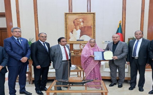 শেয়ারবাজারে বিও অ্যাকাউন্ট খুললেন প্রধানমন্ত্রী
