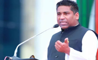 নির্বাচন করতে পারবেন না সাদিক আব্দুল্লাহ