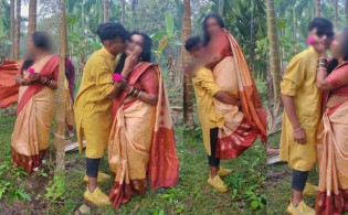 শিক্ষা সফরে ছাত্রের সঙ্গে অন্তরঙ্গ ফটোশুট, শিক্ষিকা বরখাস্ত