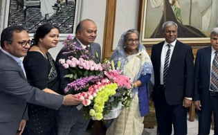 প্রধানমন্ত্রীকে শেয়ারবাজার নিয়ন্ত্রক সংস্থার অভিনন্দন