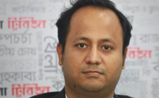 সংবর্ধনা এড়িয়ে নীরবে নিজ বাড়িতে গেলেন শিক্ষামন্ত্রী