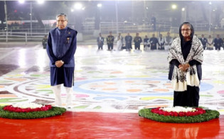ভাষা শহীদদের প্রতি রাষ্ট্রপতি ও প্রধানমন্ত্রীর শ্রদ্ধা