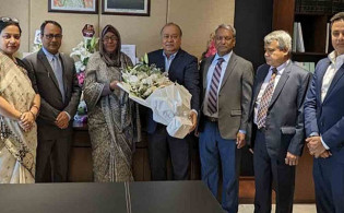 অর্থ প্রতিমন্ত্রীকে বিএসইসি চেয়ারম্যানের অভিনন্দন