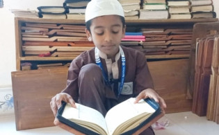 মাত্র পাঁচ মাসে কুরআনের হাফেজ ৯ বছরের তাহসিন