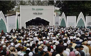 জাতীয় ঈদগাহে প্রধান জামাত অনুষ্ঠিত, মুনাজাতে দেশ ও বিশ্বে শান্তি কামনা