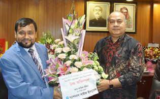 বিএসইসি চেয়ারম্যানকে শুভেচ্ছা জানালো ন্যাশনাল লাইফ ইন্সুরেন্স
