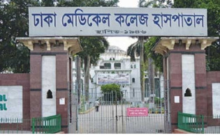 র‍্যাগ ডে শেষে কলেজছাত্রীরা হাসপাতালে