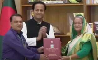 এসএসসি’র ফল প্রধানমন্ত্রীর কাছে হস্তান্তর