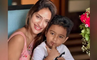 জন্মের তিন বছর পর ছেলের মুখ দেখালেন নুসরাত