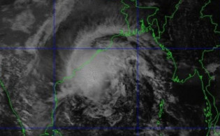 যেদিন বাংলাদেশে ঘূর্ণিঝড় ‘রেমাল’ আঘাত হানতে পারে
