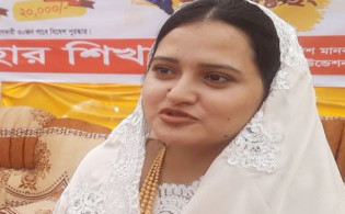 এক নারীর কাছে ধরাশায়ী ৫ আওয়ামী লীগ নেতা