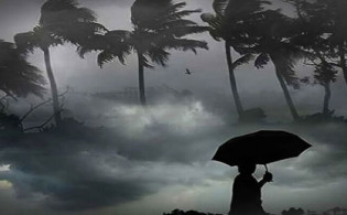 ১১ অঞ্চলে ৮০ কিমি বেগে ঝড়ের আভাস