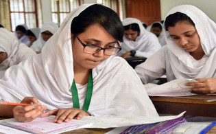 মাধ্যমিকের পরীক্ষা ফেব্রুয়ারির পরিবর্তে ডিসেম্বরে, সময় ৫ ঘণ্টা