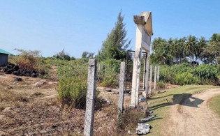 সেন্টমার্টিনে বেনজীরের জমি থেকে রাতারাতি সাইনবোর্ড উধাও