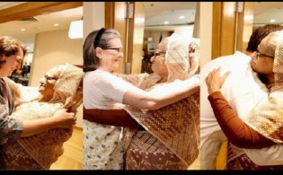 সোনিয়া-রাহুল-প্রিয়াঙ্কার সঙ্গে প্রধানমন্ত্রী শেখ হাসিনার সাক্ষাৎ