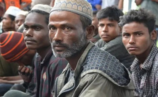 ভুয়া পরিচয়ে ১০২ রোহিঙ্গার জন্মসনদ