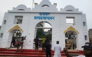 মেলা বন্ধের নির্দেশ প্রশাসনের, এমপি বললেন চলবে