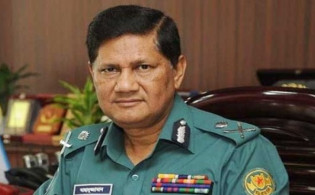 সম্পদে পিছিয়ে নেই আছাদুজ্জামান মিয়াও