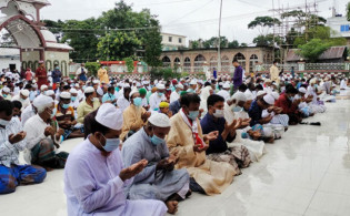 ঈদ উদযাপন করলেও পশু কোরবানি দিচ্ছেন না তারা