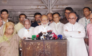 হঠাৎ খালেদা জিয়ার বাসায় বিএনপির শীর্ষ নেতারা